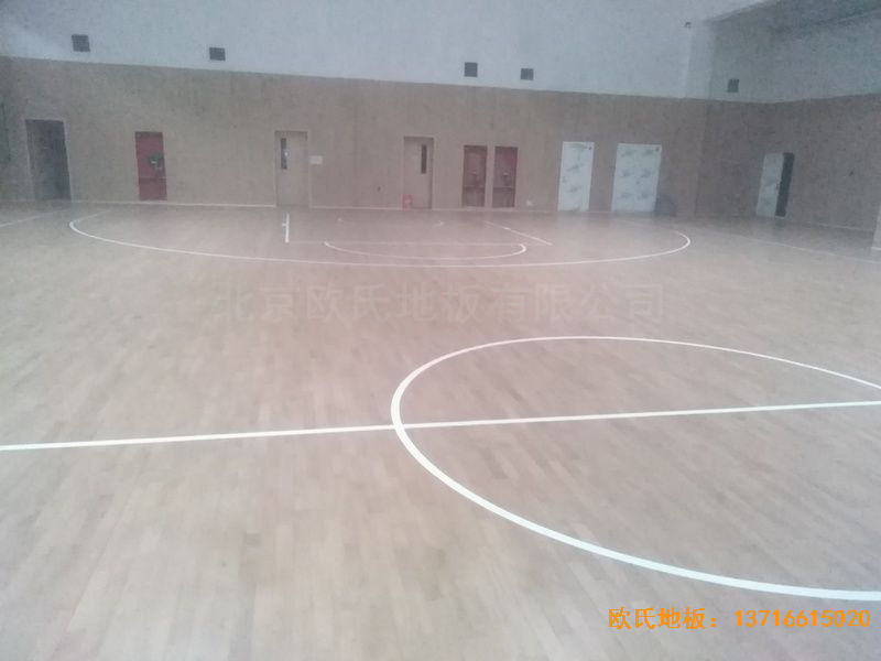 青島黃島區(qū)濱海街道中心小學(xué)運(yùn)動木地板施工案例