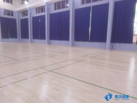 羽毛球場運(yùn)動地板鋪完厚度多少-楊柏林