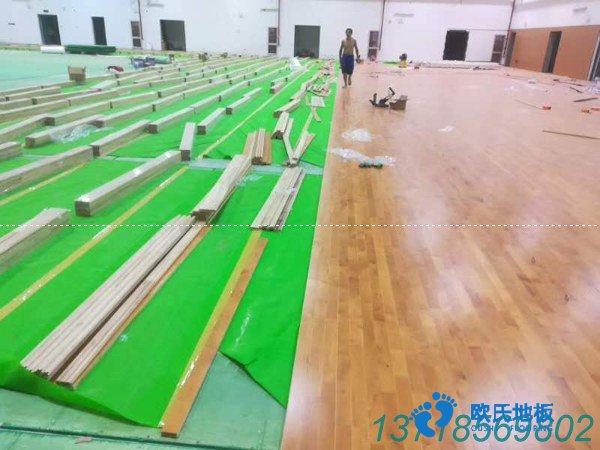 龍口藍(lán)羽俱樂(lè)部運(yùn)動(dòng)木地板多少錢一平