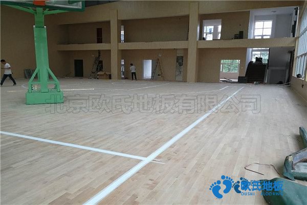 運(yùn)動(dòng)場地板哪個(gè)牌子性價(jià)比高