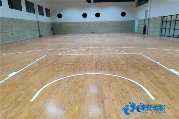 學?；@球場館地板摩擦系數(shù)