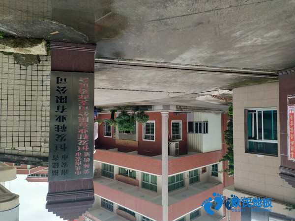 學(xué)?；@球場(chǎng)地地板防潮層