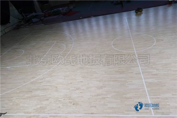 定制運(yùn)動(dòng)場地地板品牌有哪些3